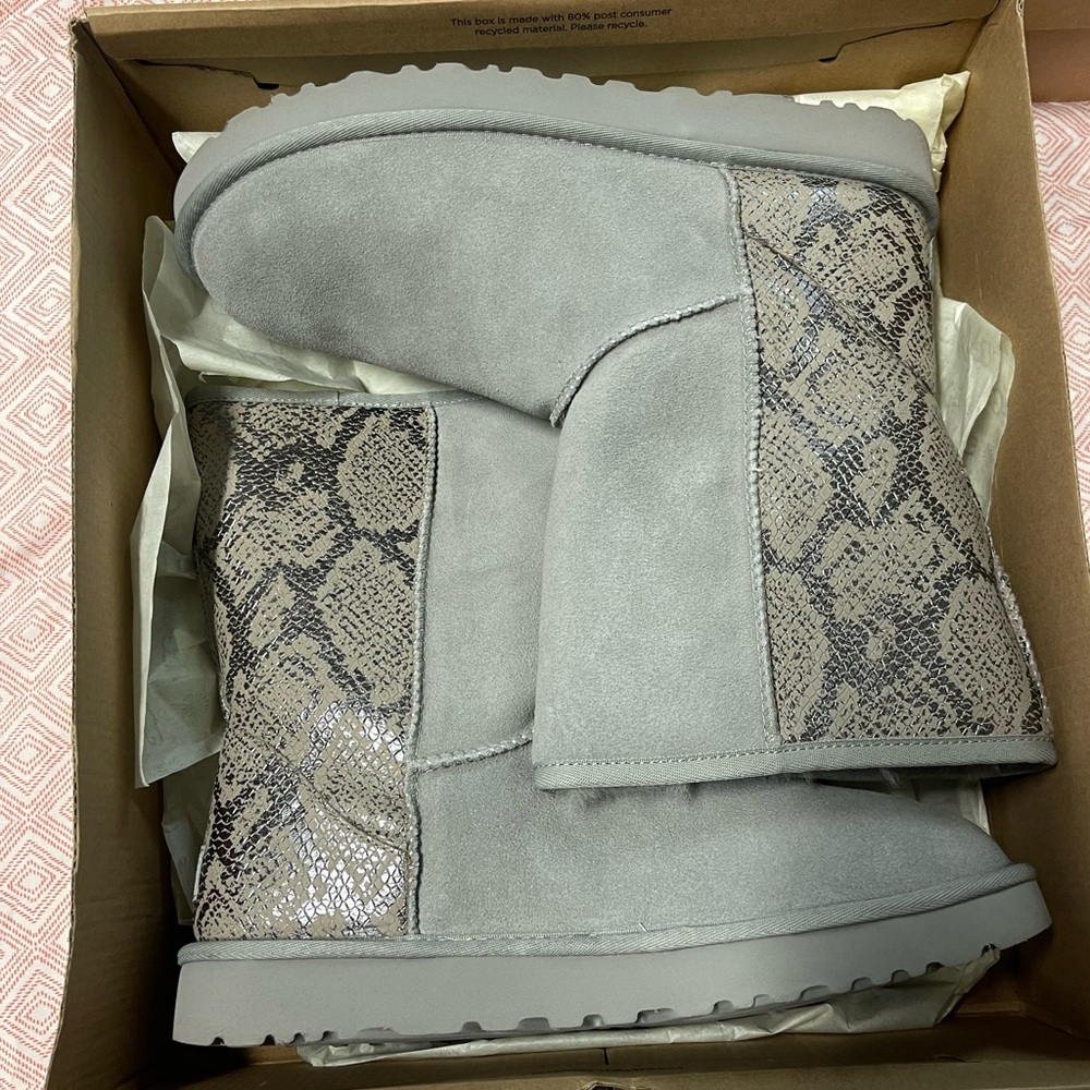 UGG Classic Short